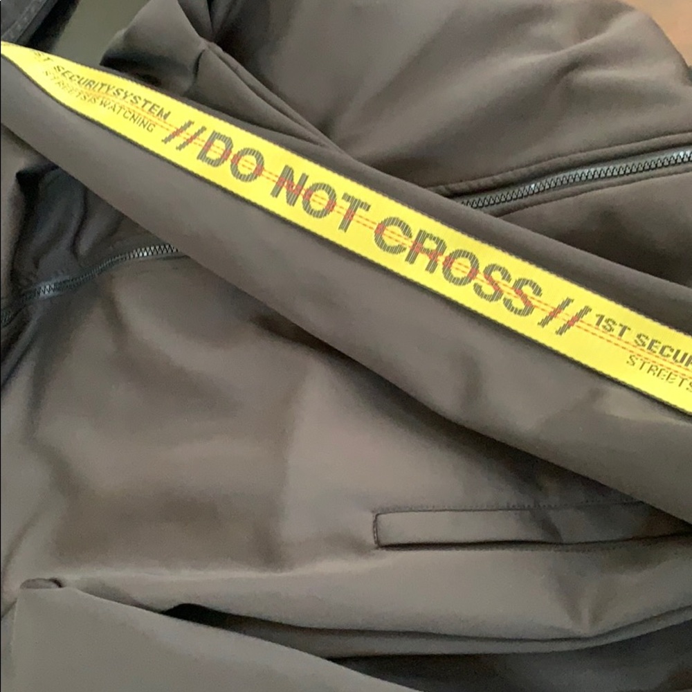 Reasons Yellow tape jacket - Picture 3 of 4